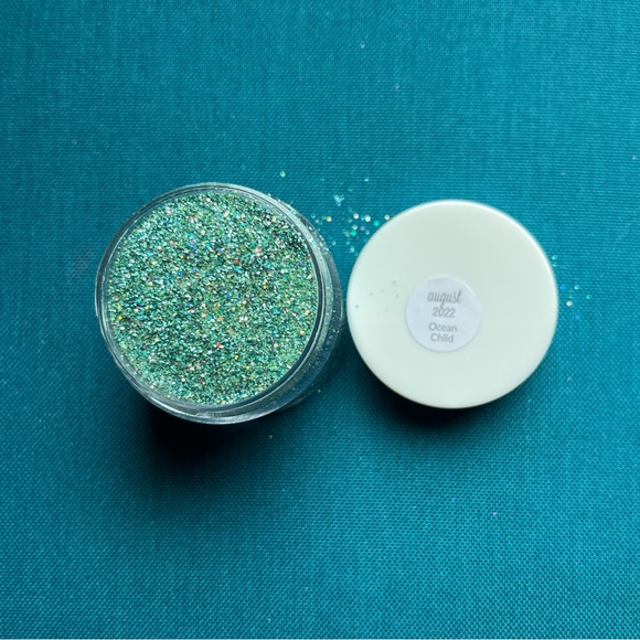 Sparkle & Co Nail Dip Powder Polish in Ocean Child - Picture 7 of 8